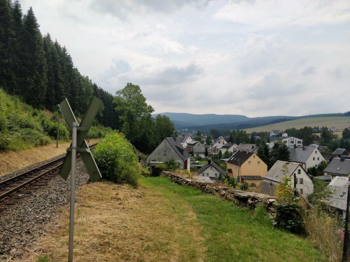 Ferienwohnung Bimmelbahn-Blick Neudorf  Exterior photo